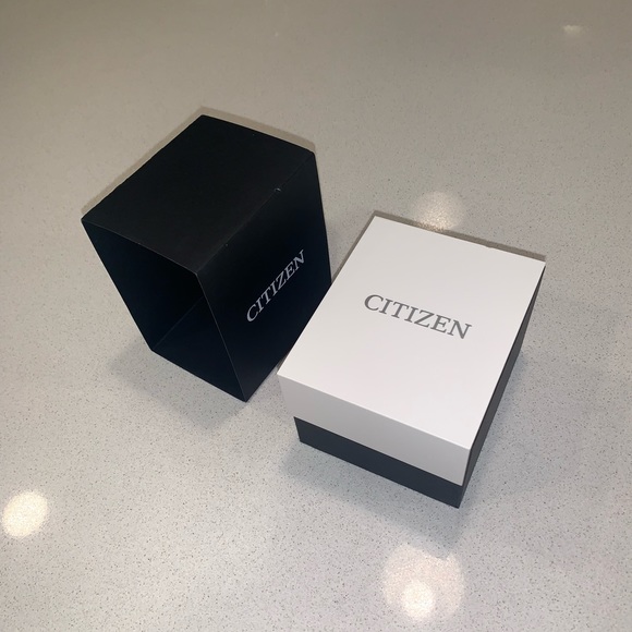 [SOLD] NWT Men’s Citizen Watch, Stainless Steel (Blue Dial). - Picture 4 of 4